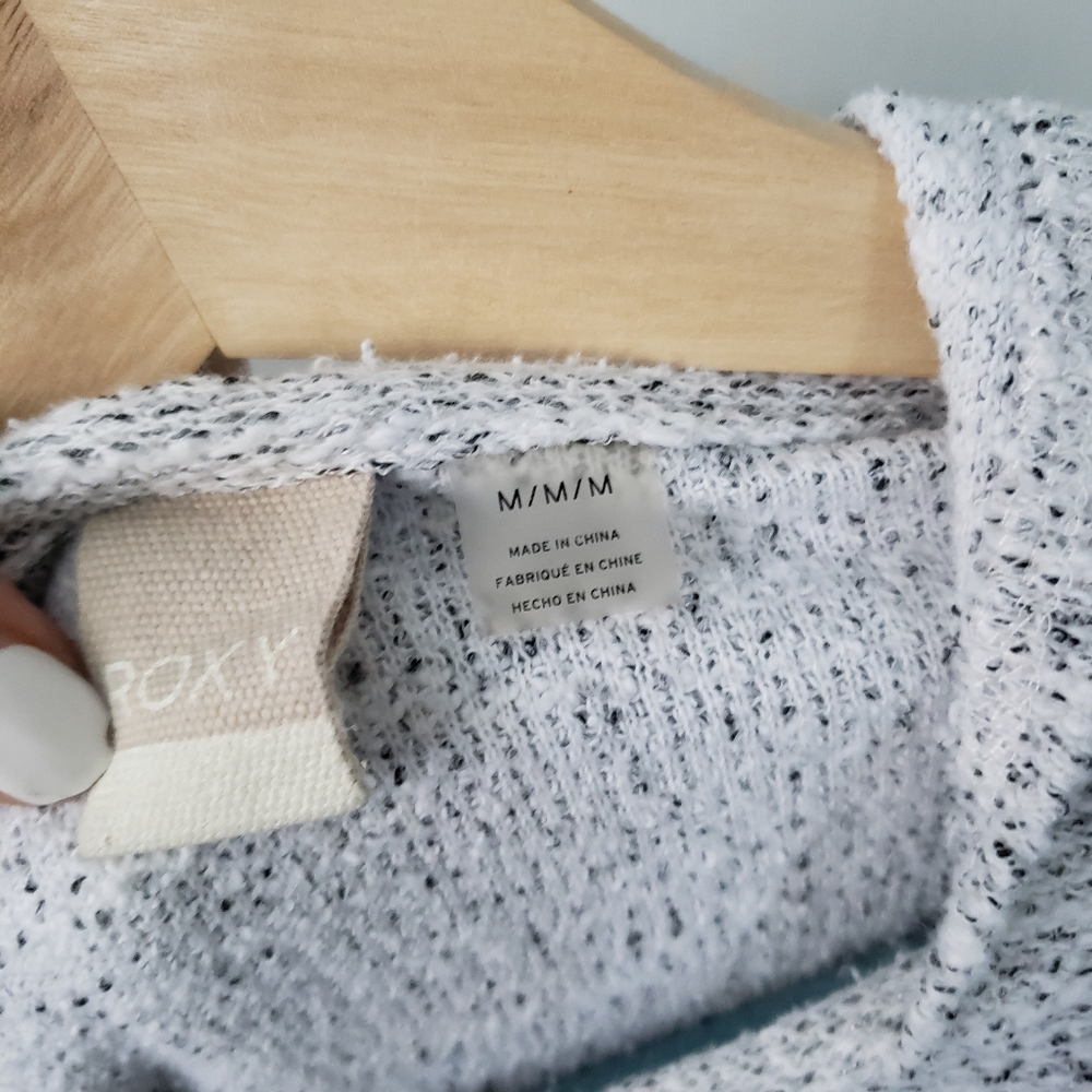 Roxy, Size Medium, Gray Hooded Pullover Sweatshir… - image 8